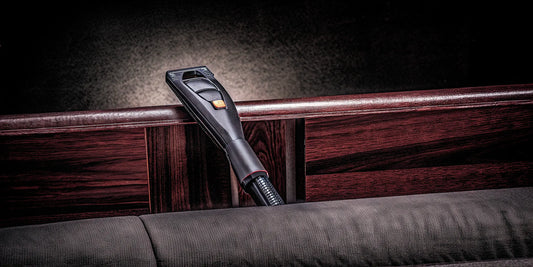 The durable Edge ice scraper with its ergonomic, multi-function grip and paint-friendly blade.