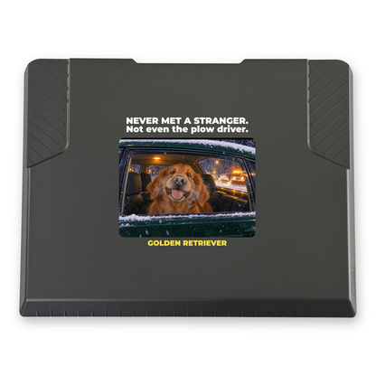 The EDGE snow and ice scraper with the Golden Retriever design "Never Met a Stranger", 8 x 8 in, top view